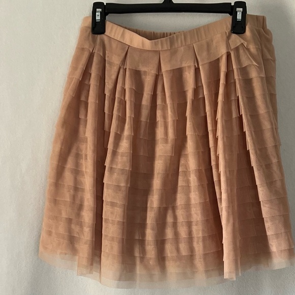NWT. BCBG Maxazria Size M Mauve Pink Tiered Mini Skirt. New with Tags - Picture 9 of 11